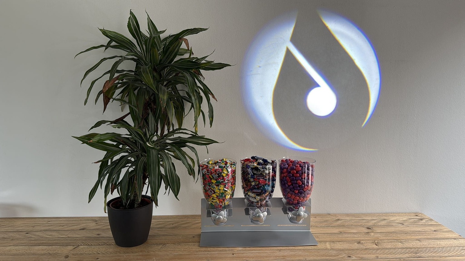 303f5f0c-305e-4929-8f5e-adcccde4d05c